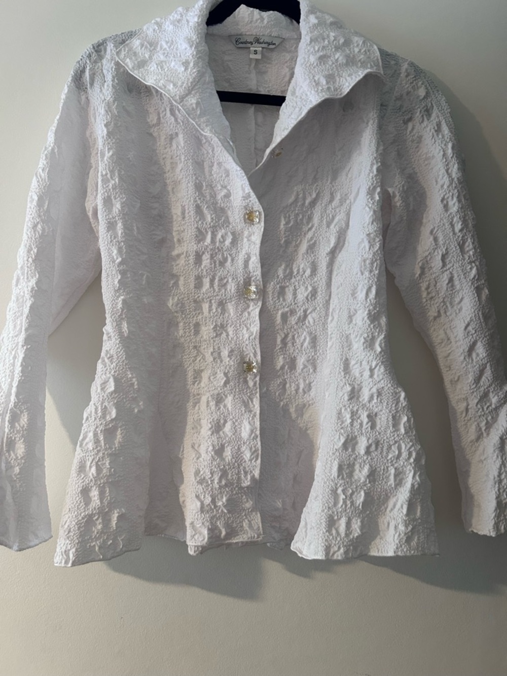Courtney Washington Pucker Button Down /Lucite /gold Buttons